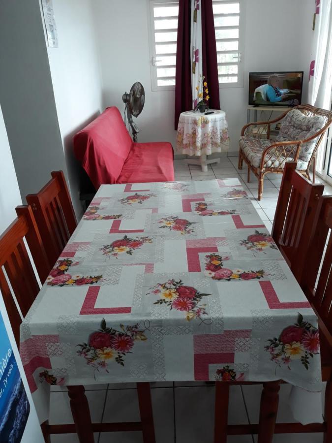 Villa Kazaluce - Appartement 2 Chambres Le Moule Bagian luar foto