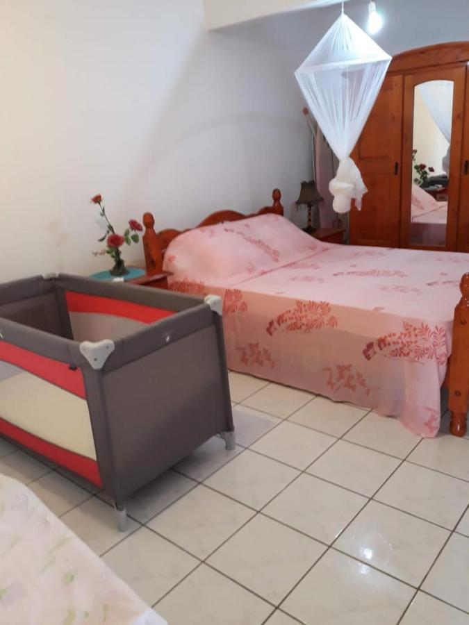 Villa Kazaluce - Appartement 2 Chambres Le Moule Bagian luar foto